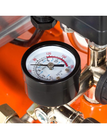 Wydajny kompresor olejowy NAC OLC-24-15-K-OW 1500W + zestaw akcesoriów 5900607534555 5