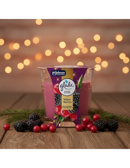 Zimowa świeca zapachowa Glade Winter Berries 112 g - Świece zapachowe Zimowa świeca zapachowa Glade Winter Berries 112 g 5000204414875 4