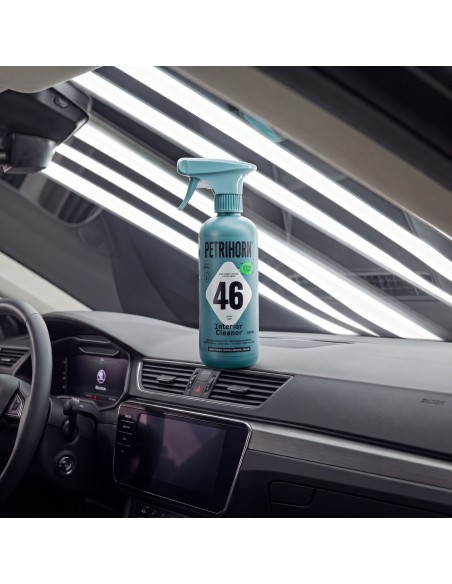 Uniwersalny cleaner do renowacji wnętrza aut PETRIHORN Interior Cleaner plastik skóra alcantra 500ml  6