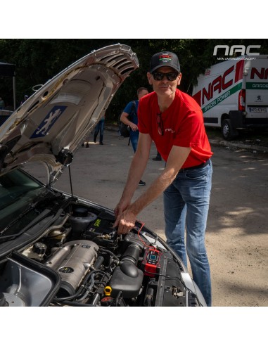 Automatyczny prostownik do akumulatorów inteligentny NAC + ładowarka 12V 24V LCD  3